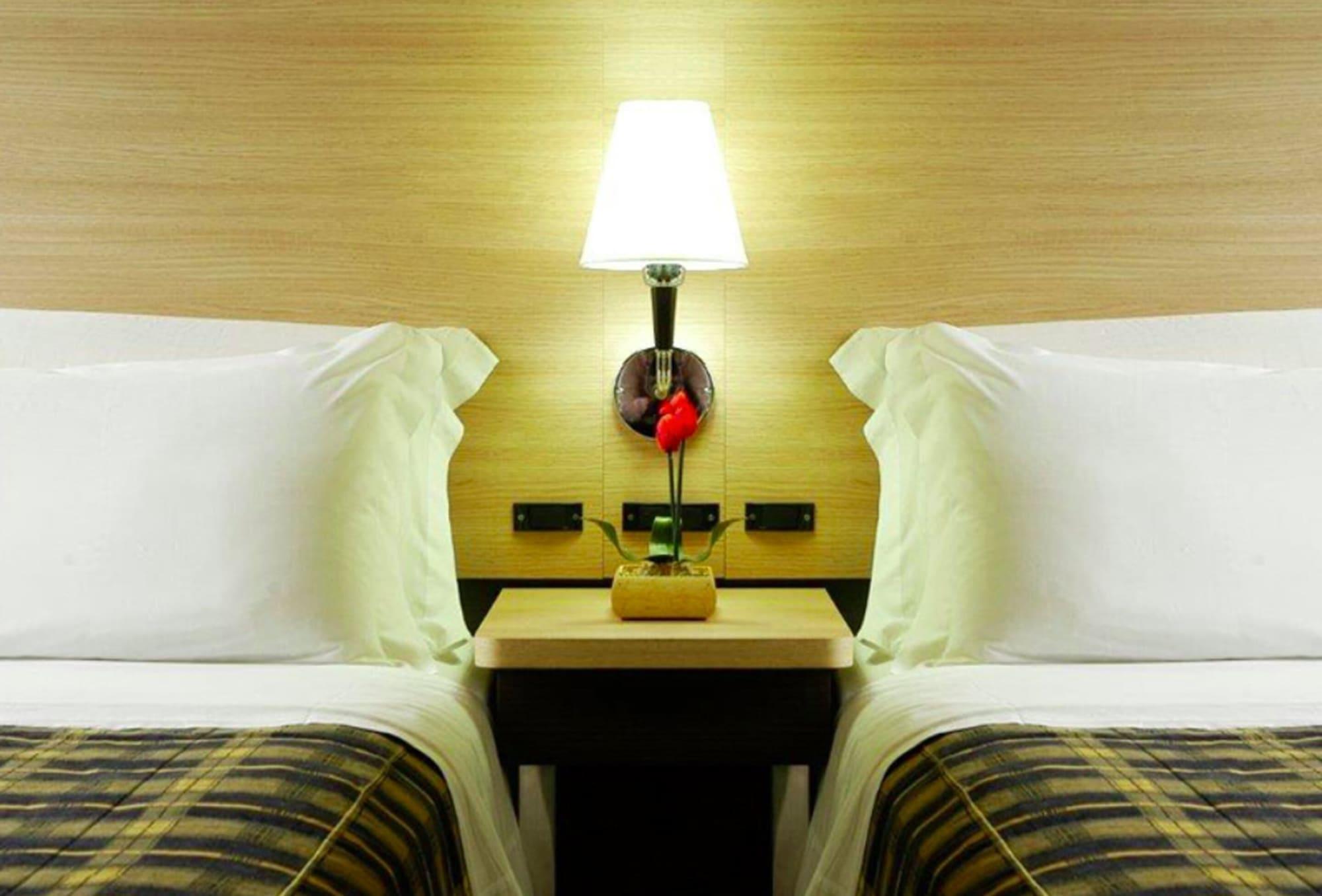 Recanto Cataratas - Thermas, Resort E Convention Foz do Iguaçu Zewnętrze zdjęcie A nightstand